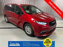 2026 Chrysler Pacifica SELECT Passenger Van