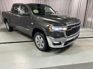 2026 Ram 1500 BIG HORN CREW CAB 4X4 5'7 BOX Pickup C23167