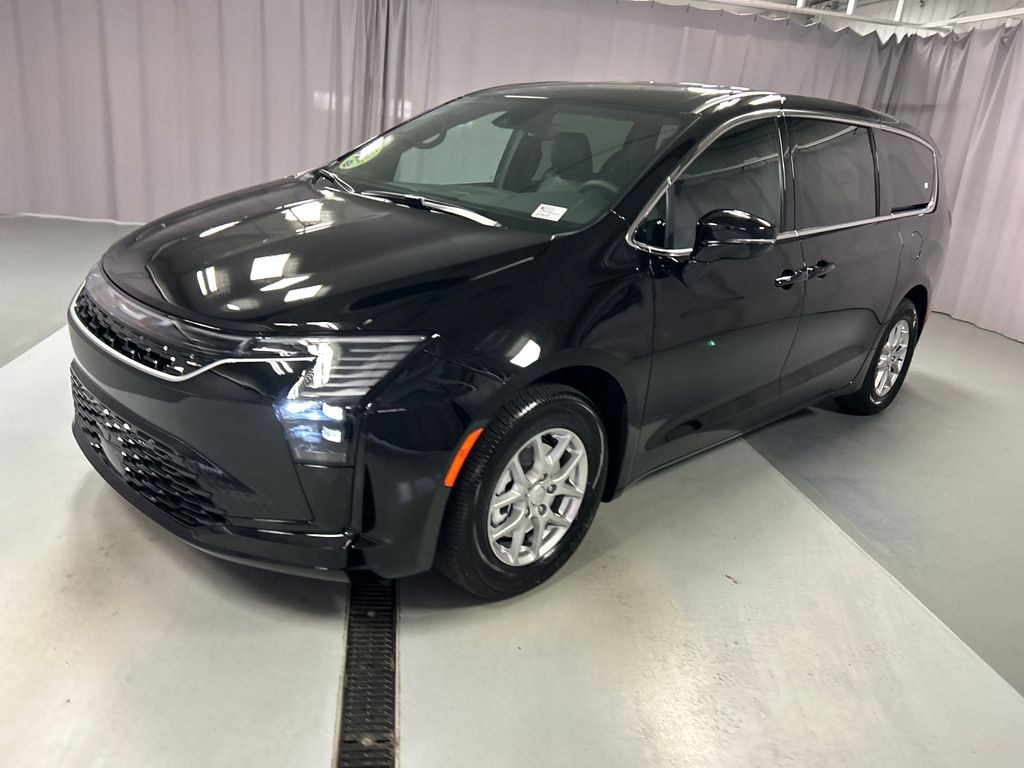 New 2027 Chrysler Pacifica SELECT Passenger Van