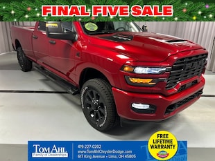 2026 Ram 2500 BLACK EXPRESS CREW CAB 4X4 8' BOX Pickup C23040