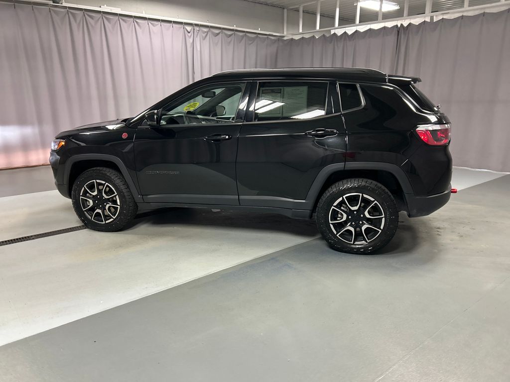 2024 Jeep Compass Trailhawk photo 4
