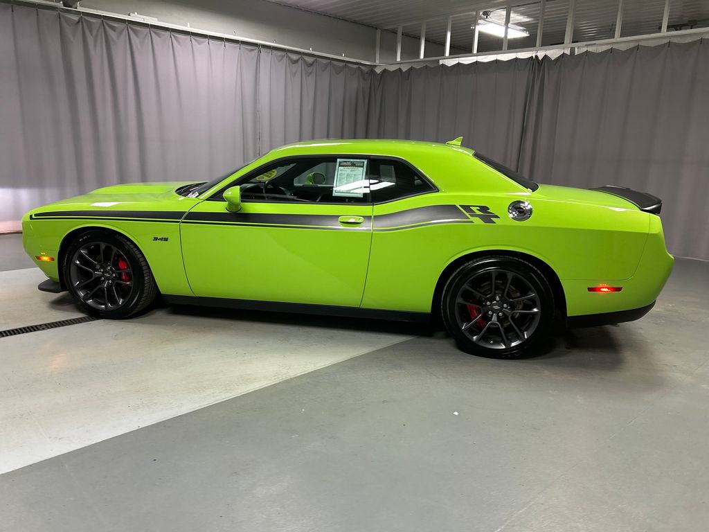 2023 Dodge Challenger R/T photo 4