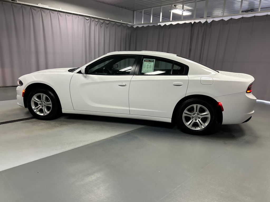 2021 Dodge Charger SXT photo 4