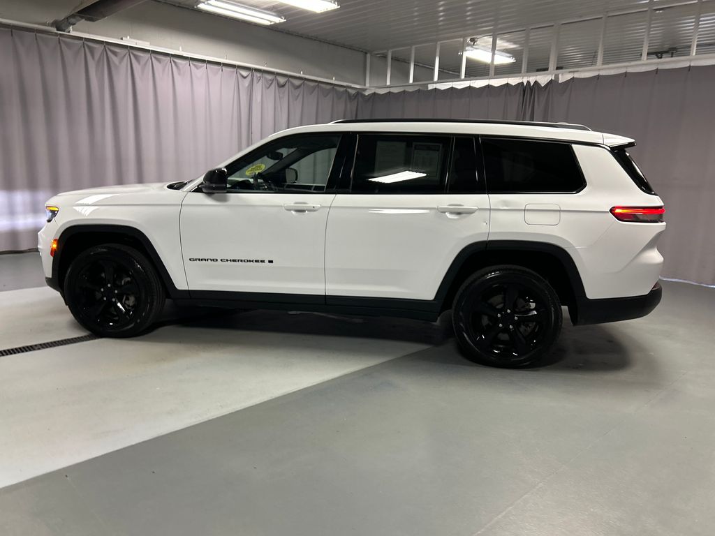 2024 Jeep Grand Cherokee Limited photo 4