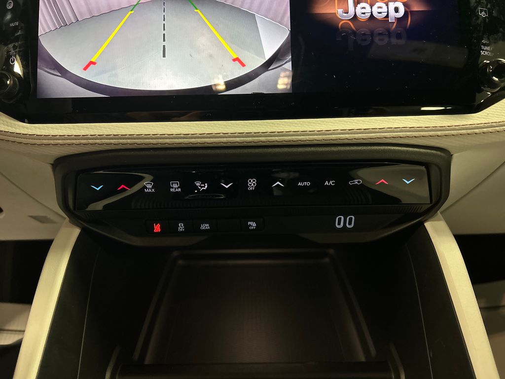 2026 Jeep Cherokee Limited - Photo 17