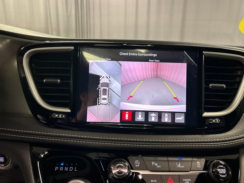 2026 Chrysler Pacifica Select - Photo 16