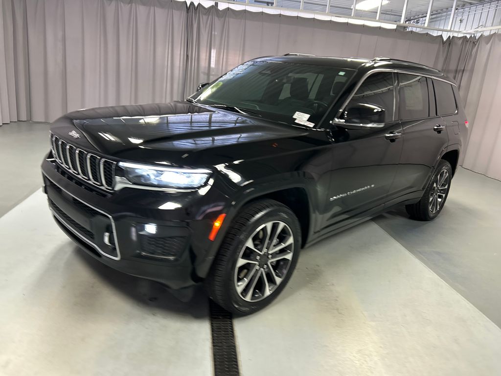 2021 Jeep Grand Cherokee Overland photo 2