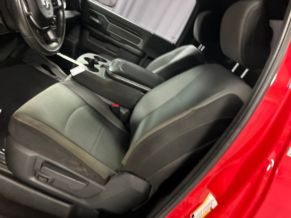 2022 RAM Ram 3500 Chassis Cab SLT - Photo 11