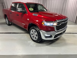 2026 Ram 1500 BIG HORN CREW CAB 4X4 5'7 BOX Pickup C23132