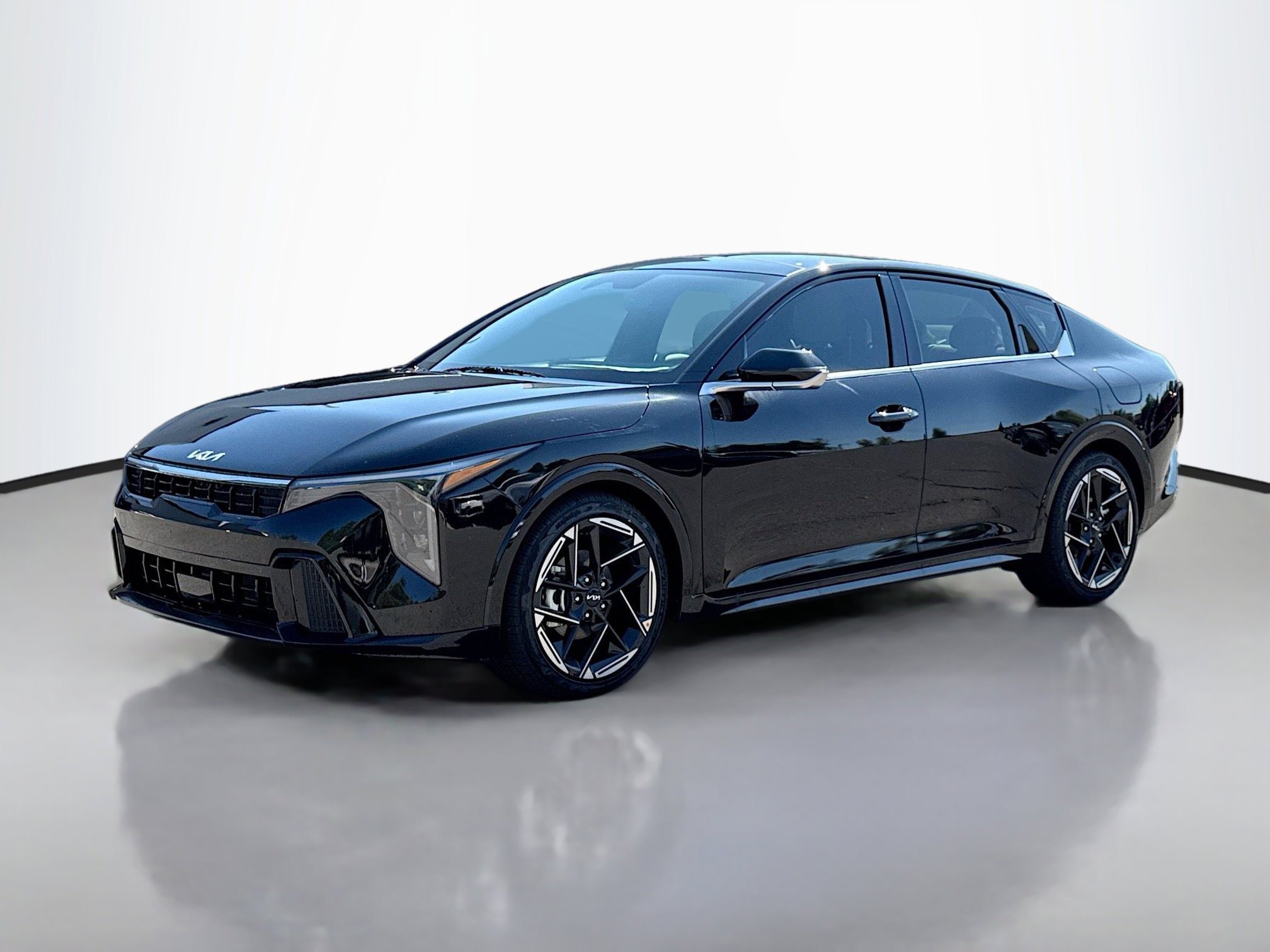 2025 Kia K4 GT-Line photo 2