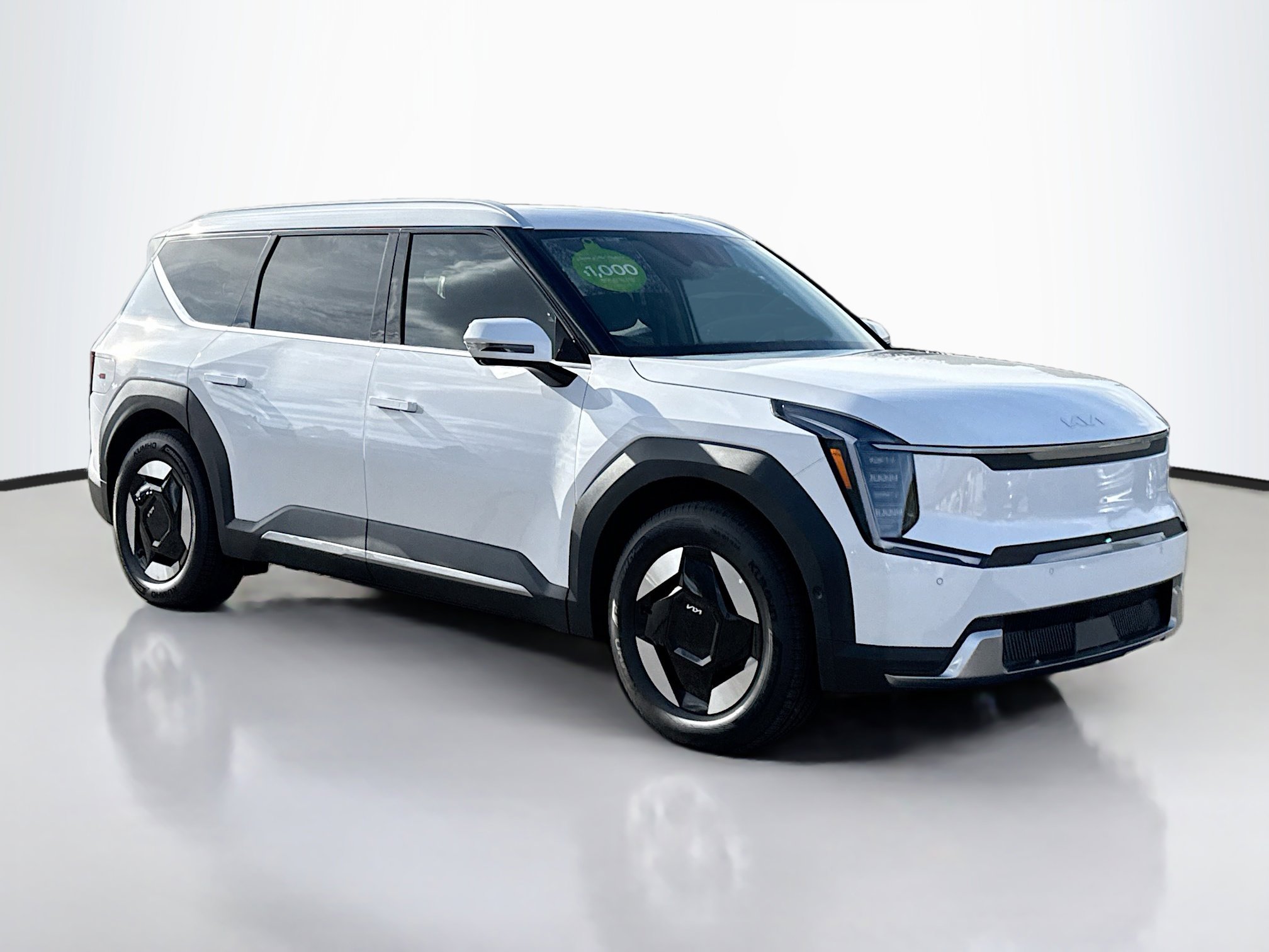 2026 Kia EV9 Wind's photo