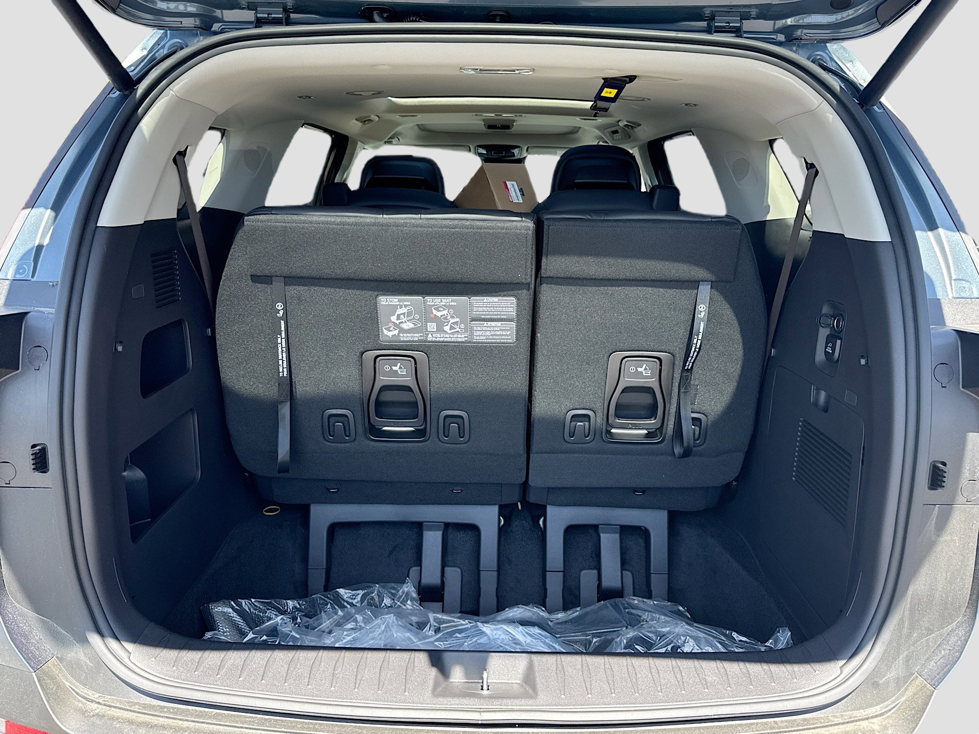 2025 Kia Carnival SX Prestige - Photo 13