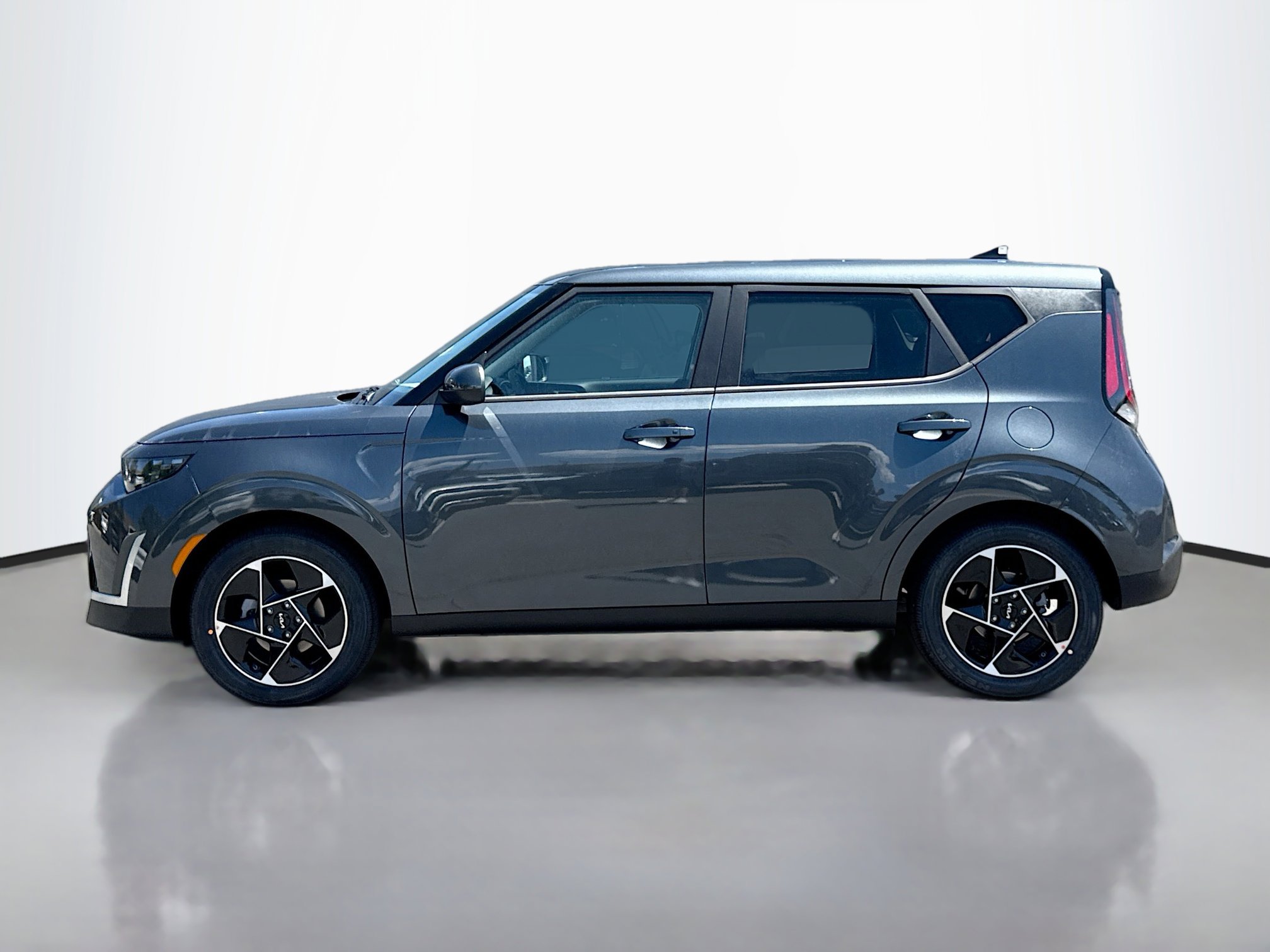 2025 Kia Soul EX photo 3