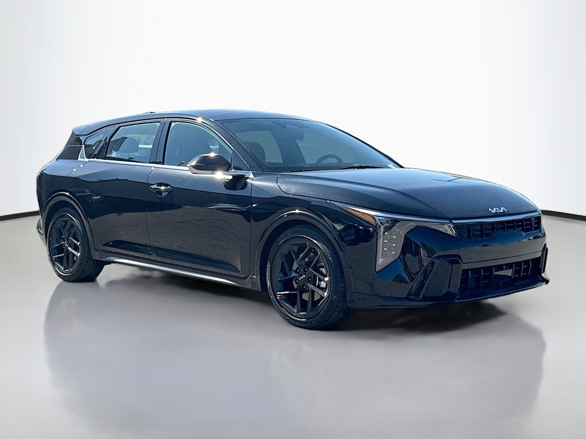 2026 Kia K4 GT-Line Turbo AT Hatchback's photo