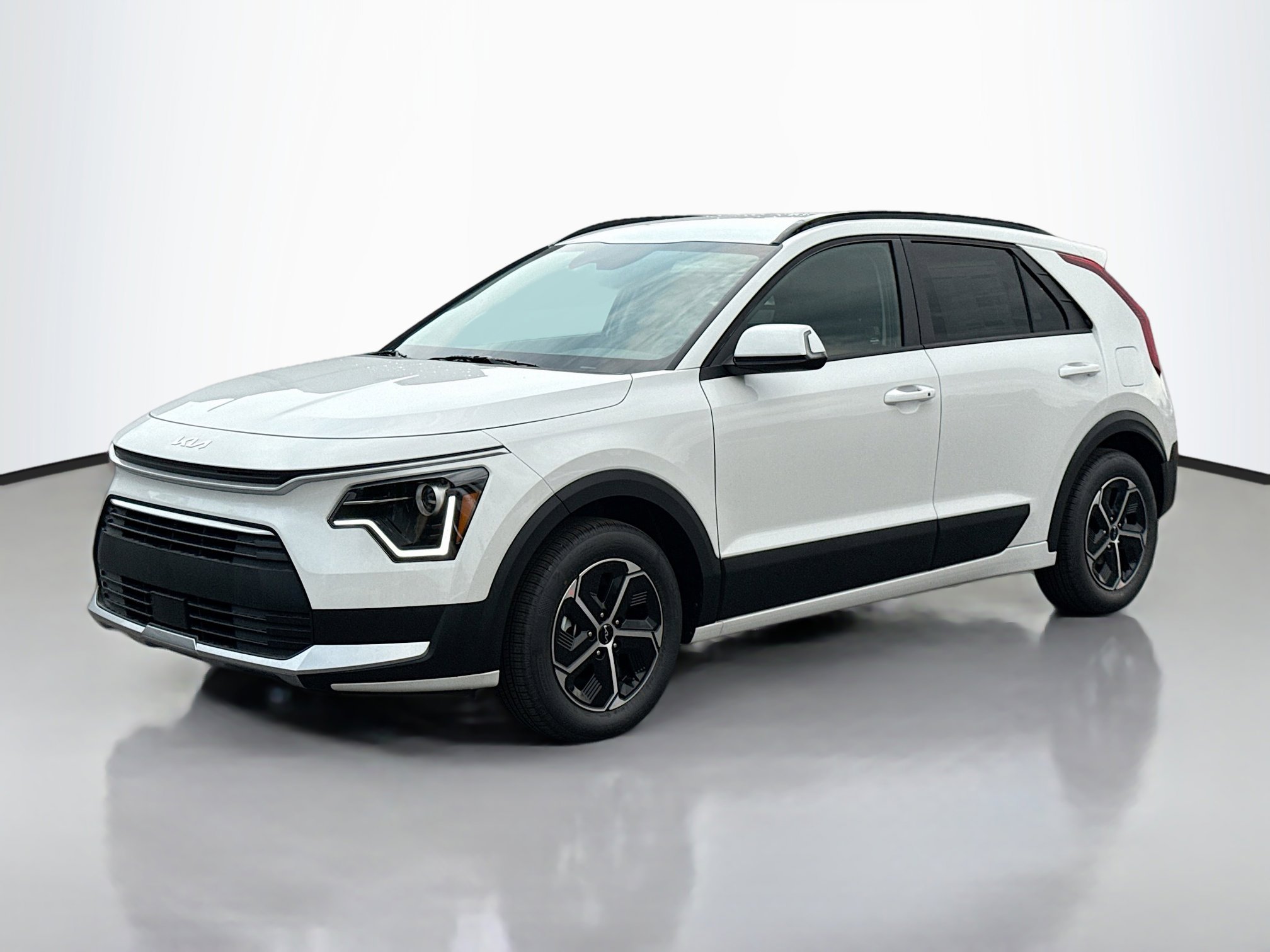 2025 Kia Niro EX photo 2