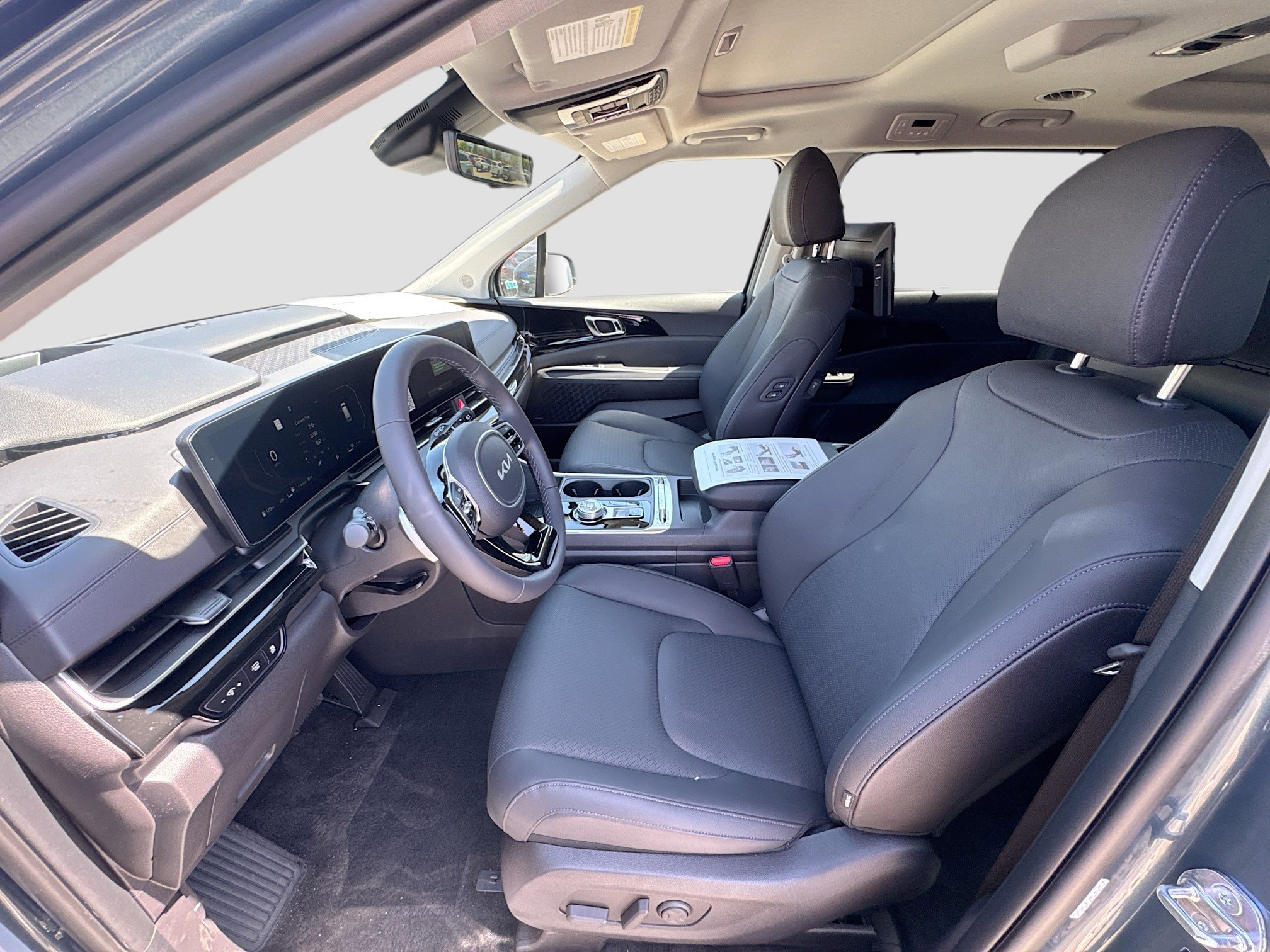 2025 Kia Carnival SX Prestige - Photo 10