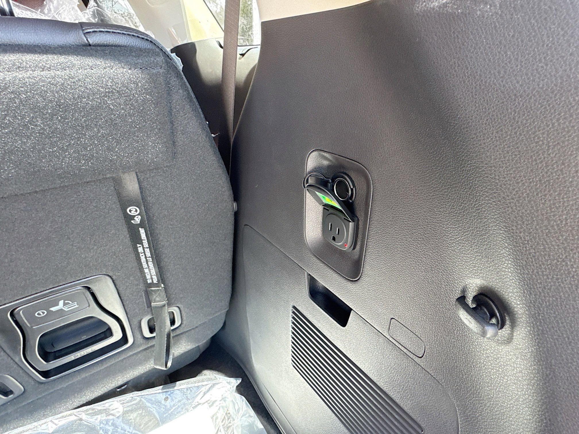 2025 Kia Carnival SX Prestige - Photo 44