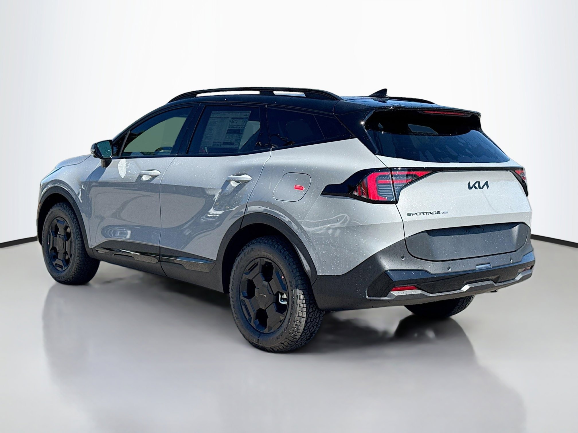 2026 Kia Sportage X-Pro Prestige photo 2