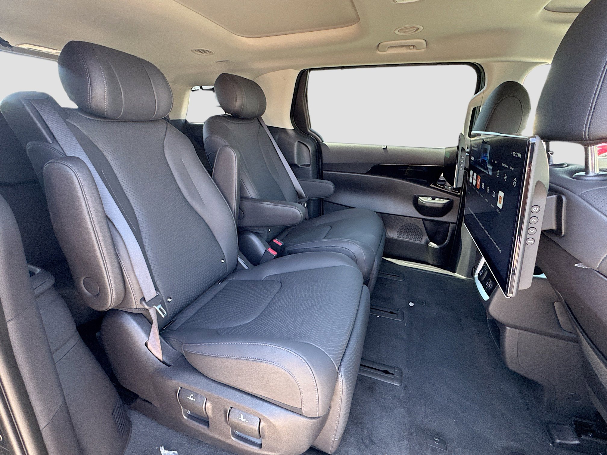 2025 Kia Carnival SX Prestige - Photo 34