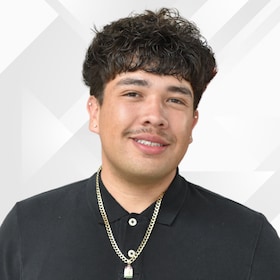 Staff member Raul Robinson from ID_2d14d7d98002