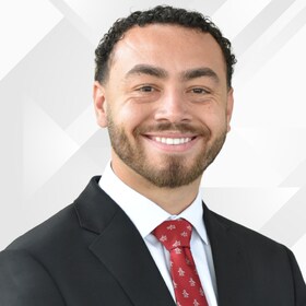 Staff member Akeem Smiley from ID_2d14d7d98002