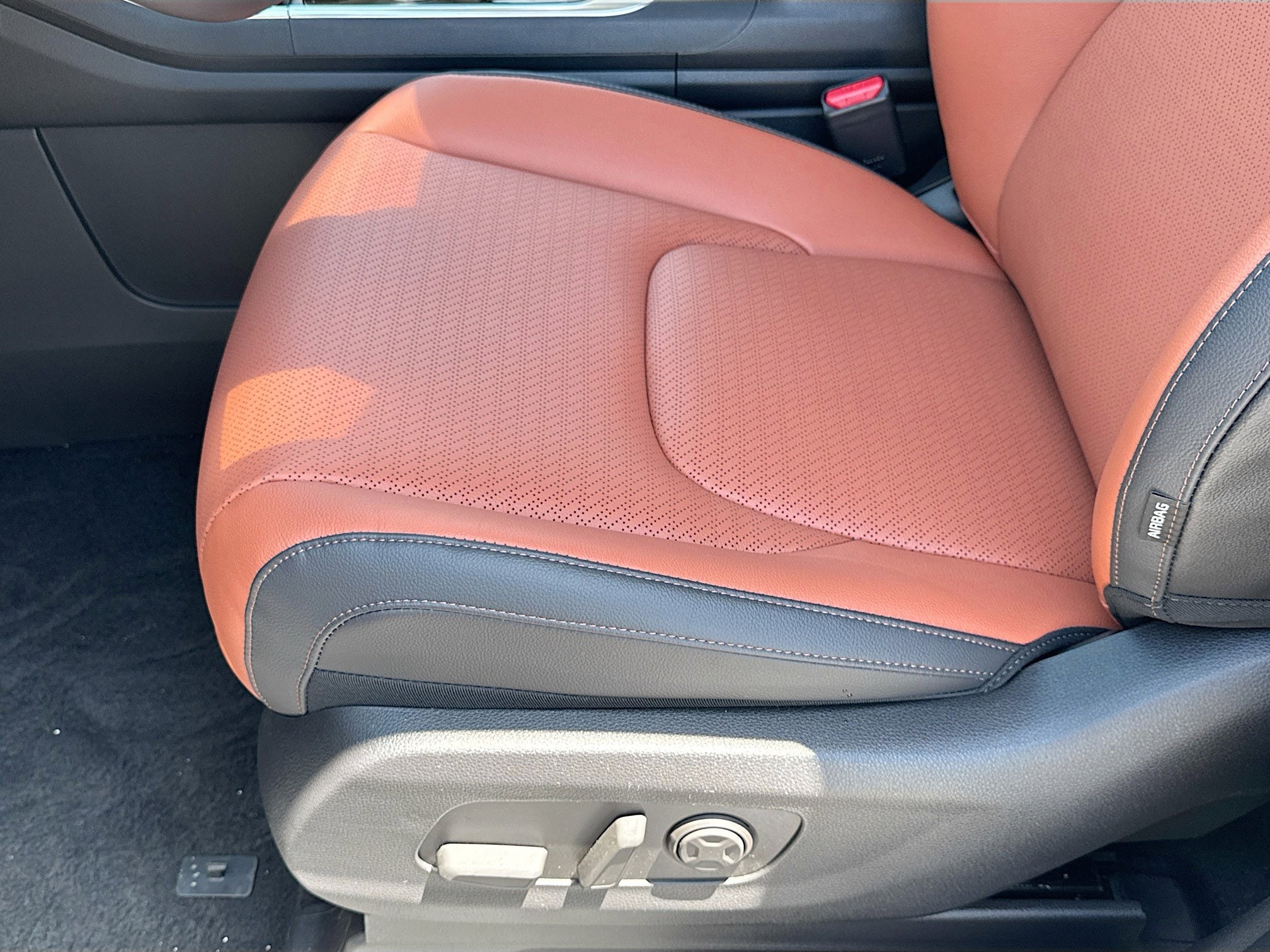 2025 Kia Carnival SX Prestige - Photo 28