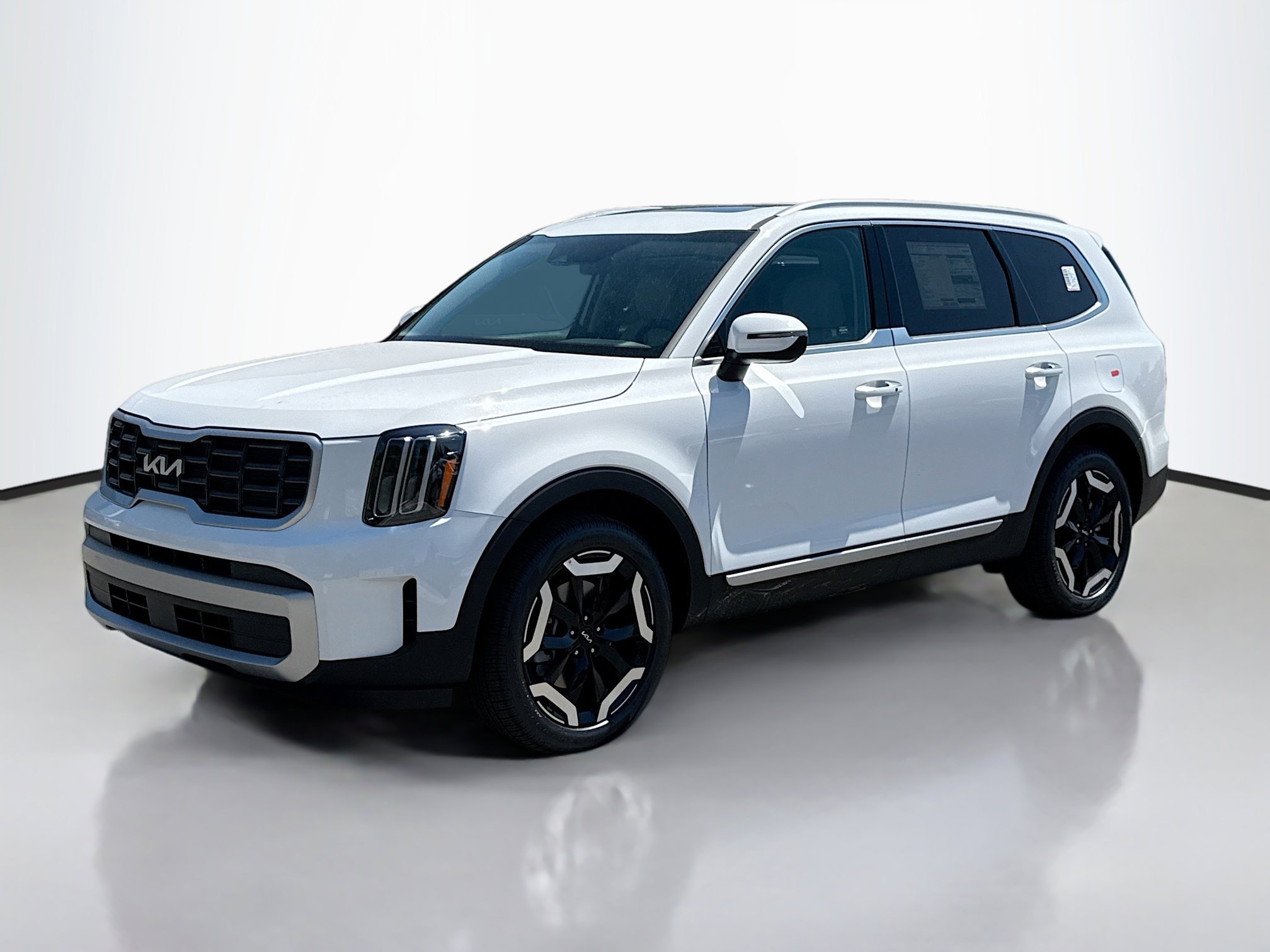 2025 Kia Telluride S photo 2