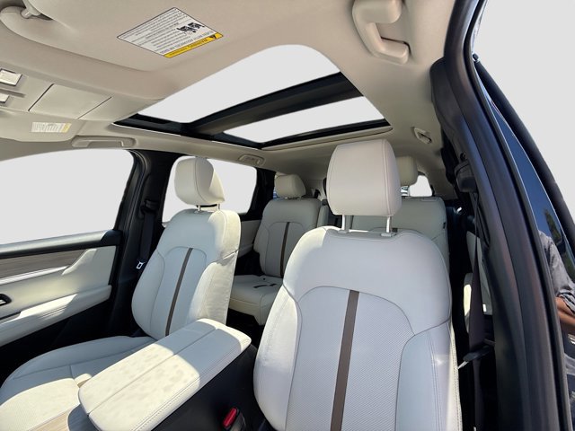 2025 Mazda CX-90 Premium Plus Package - Photo 9