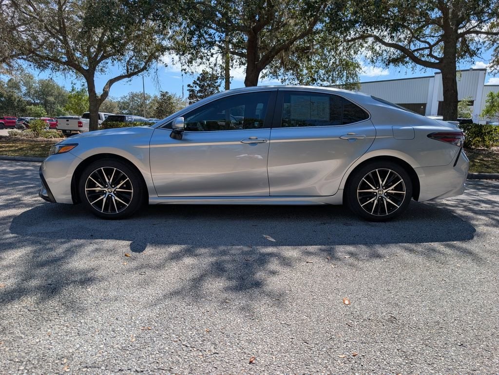 Used 2024 Toyota Camry Hybrid SE Sedan
