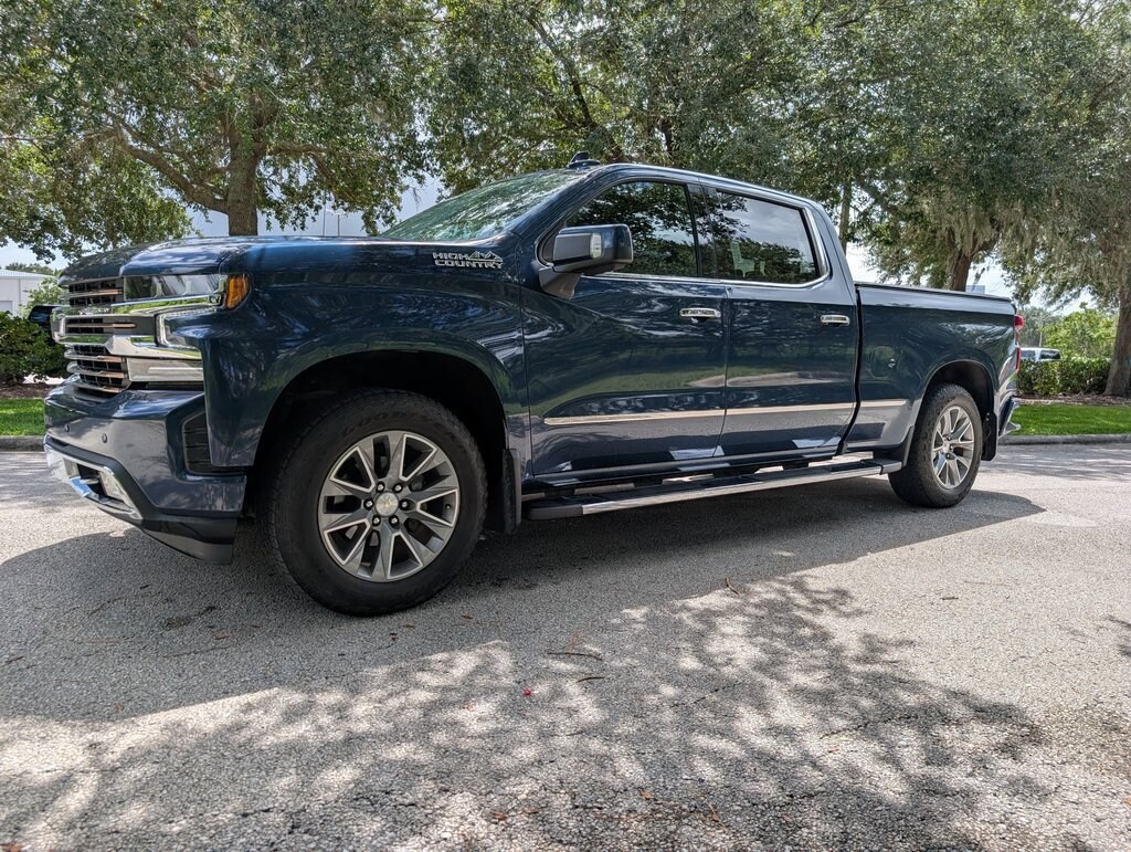 2021 Chevrolet Silverado 1500 High Country photo 2