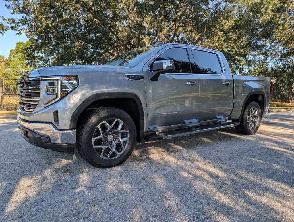 2025 Gmc Sierra 1500 SLT photo 3