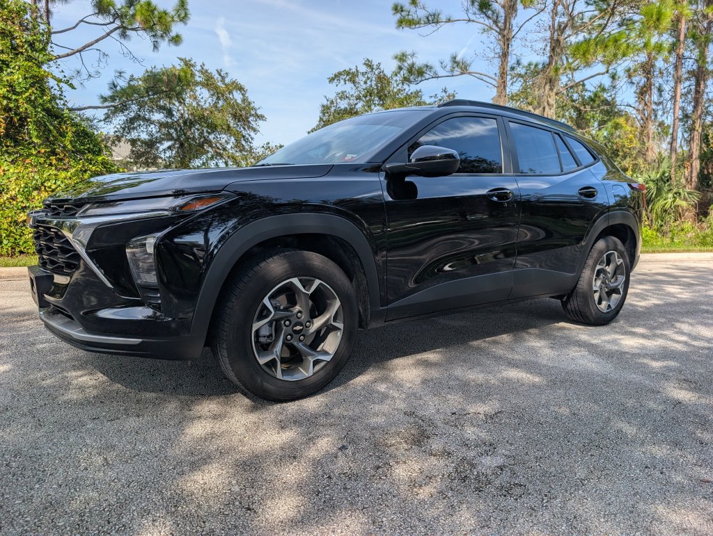 Used 2024 Chevrolet Trax LT SUV