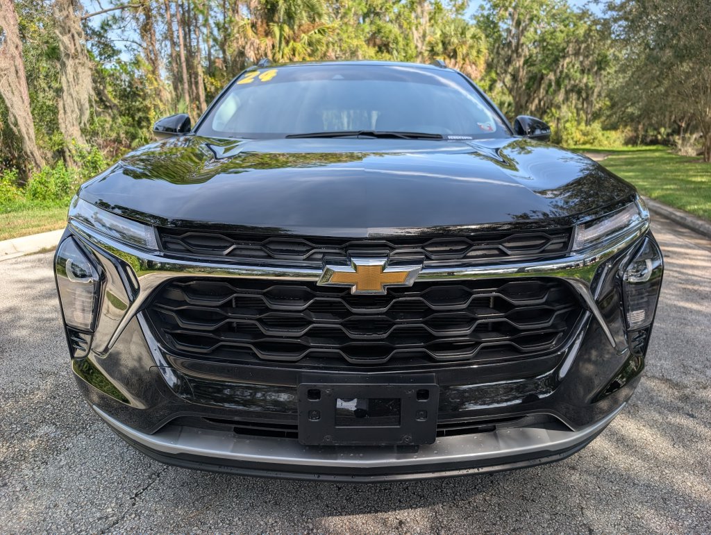 Used 2024 Chevrolet Trax LT SUV