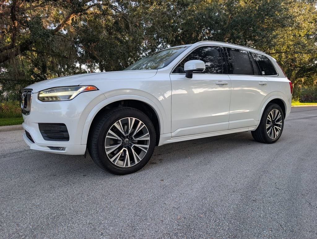 Used 2020 Volvo XC90 Momentum SUV