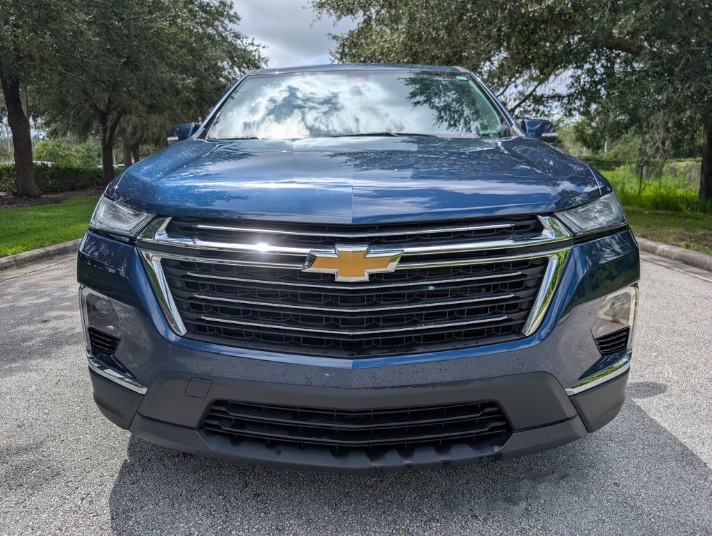 2023 Chevrolet Traverse photo 2