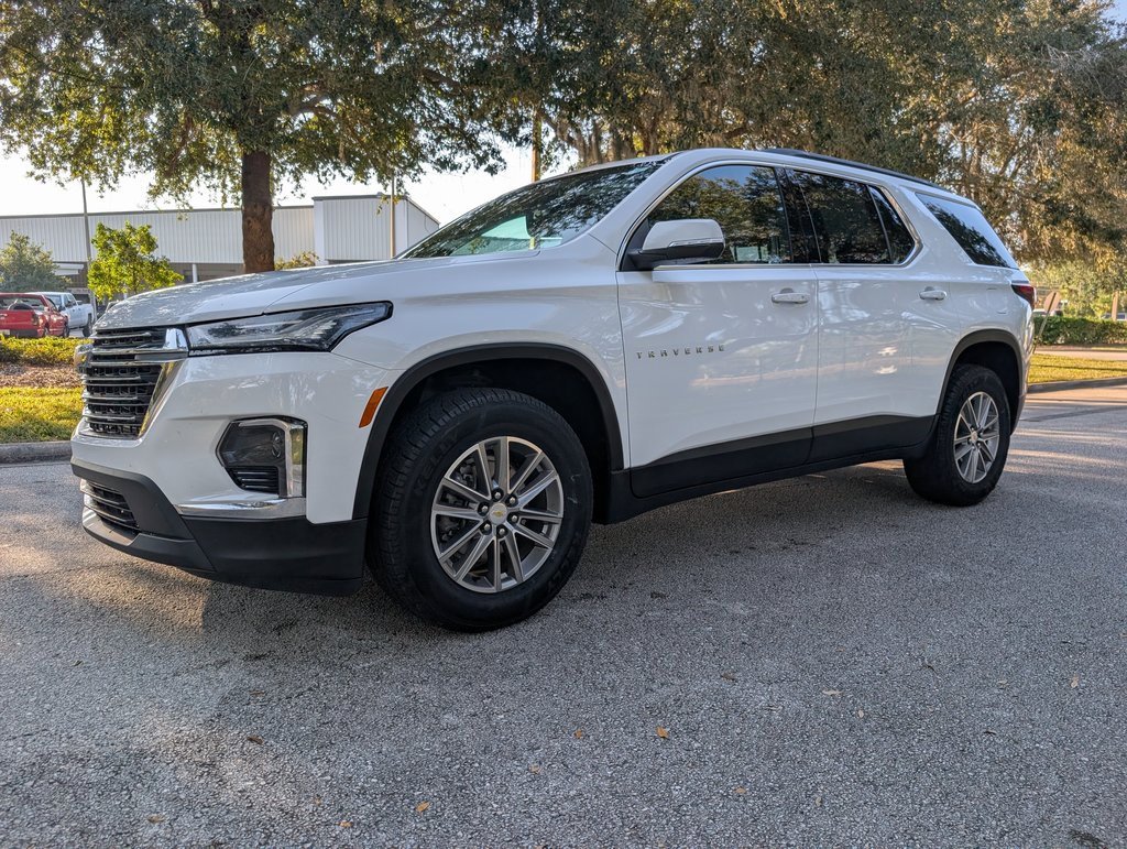 2023 Chevrolet Traverse Leather photo 2