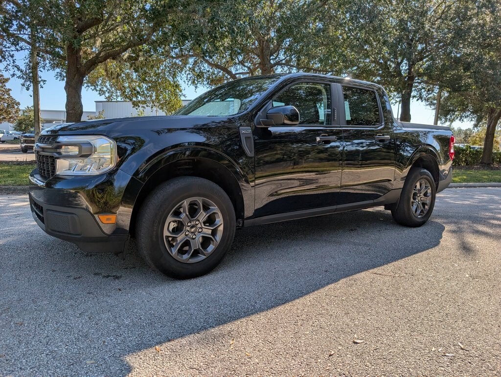 2023 Ford Maverick XL photo 2