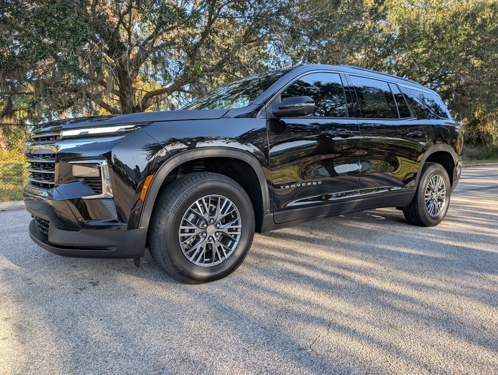 Used 2026 Chevrolet Traverse LT SUV