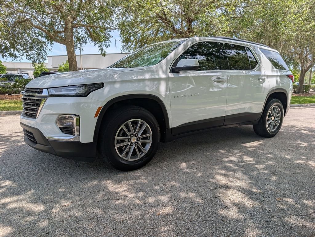 Used 2023 Chevrolet Traverse LT Cloth SUV