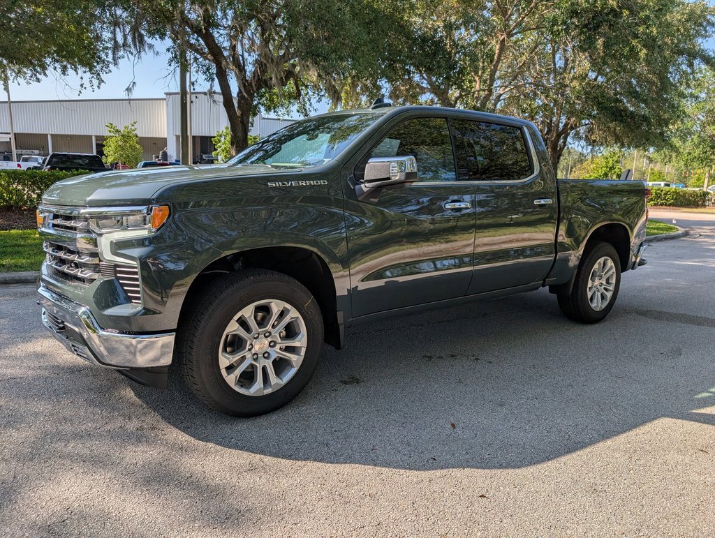 2025 Chevrolet Silverado 1500 LTZ photo 3