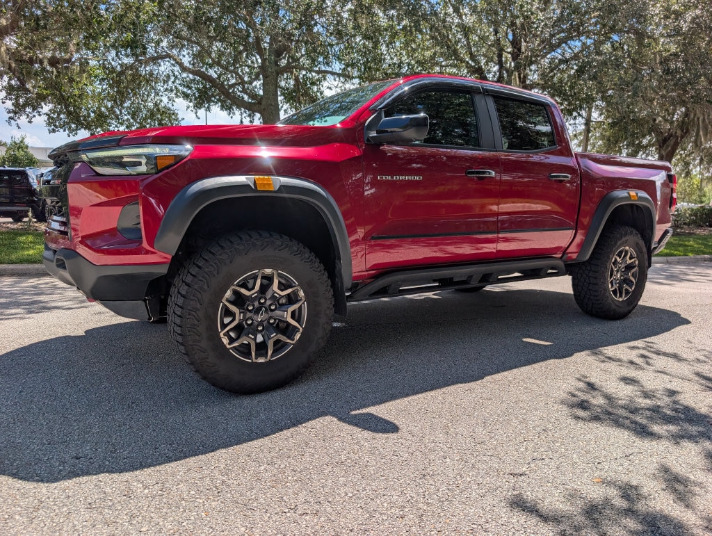 Used 2025 Chevrolet Colorado ZR2 Truck Crew Cab