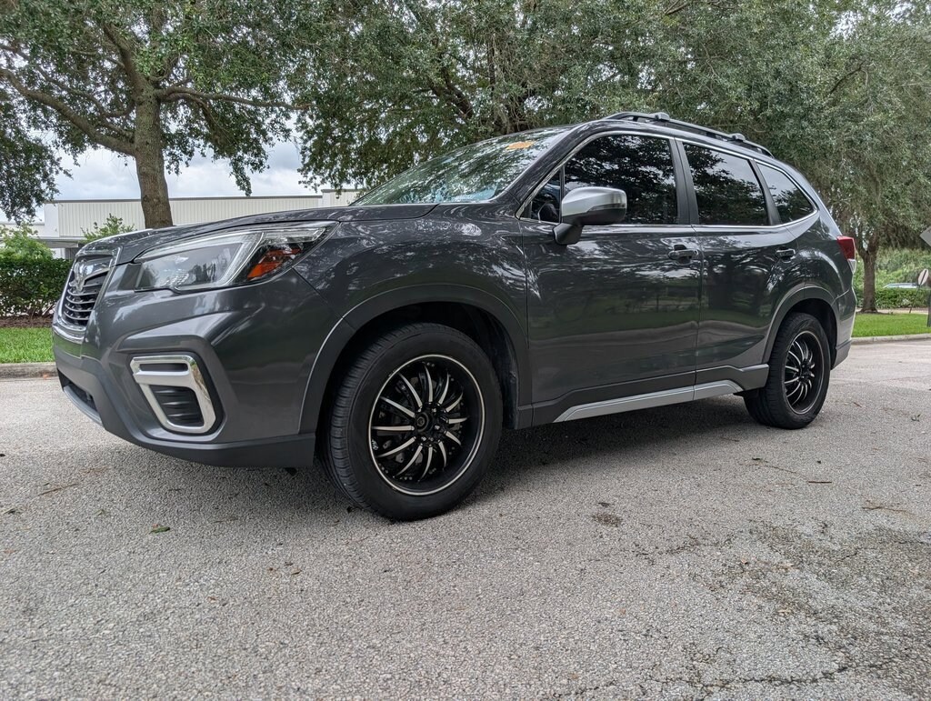 2021 Subaru Forester Touring photo 3