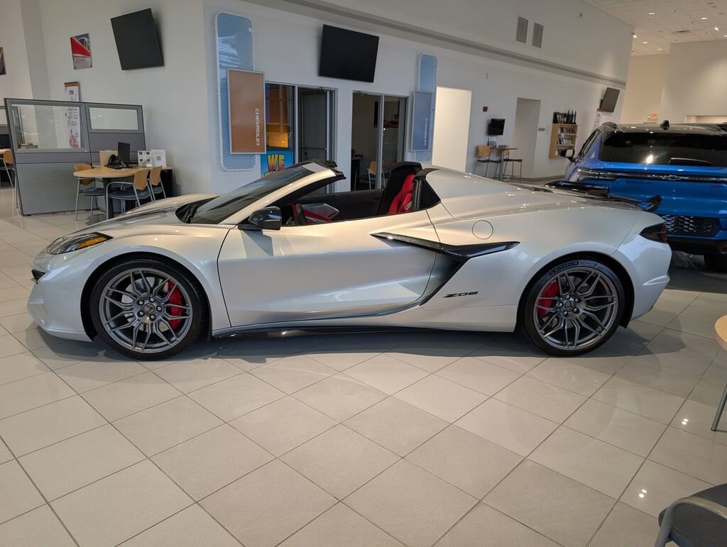 Used 2024 Chevrolet Corvette Z06 2LZ Convertible