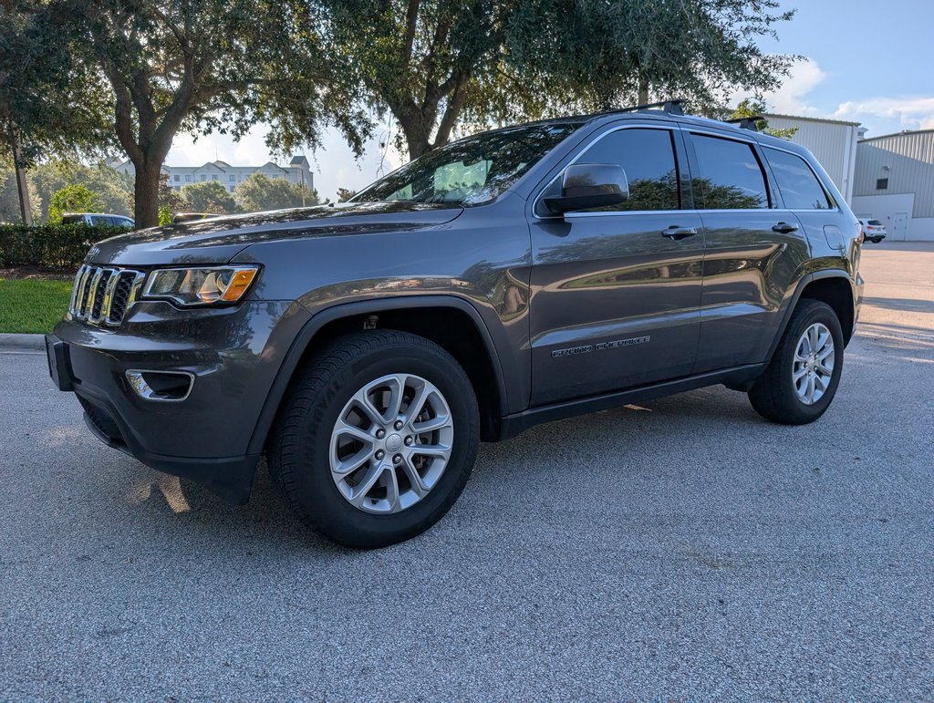 2021 Jeep Grand Cherokee Laredo X photo 3