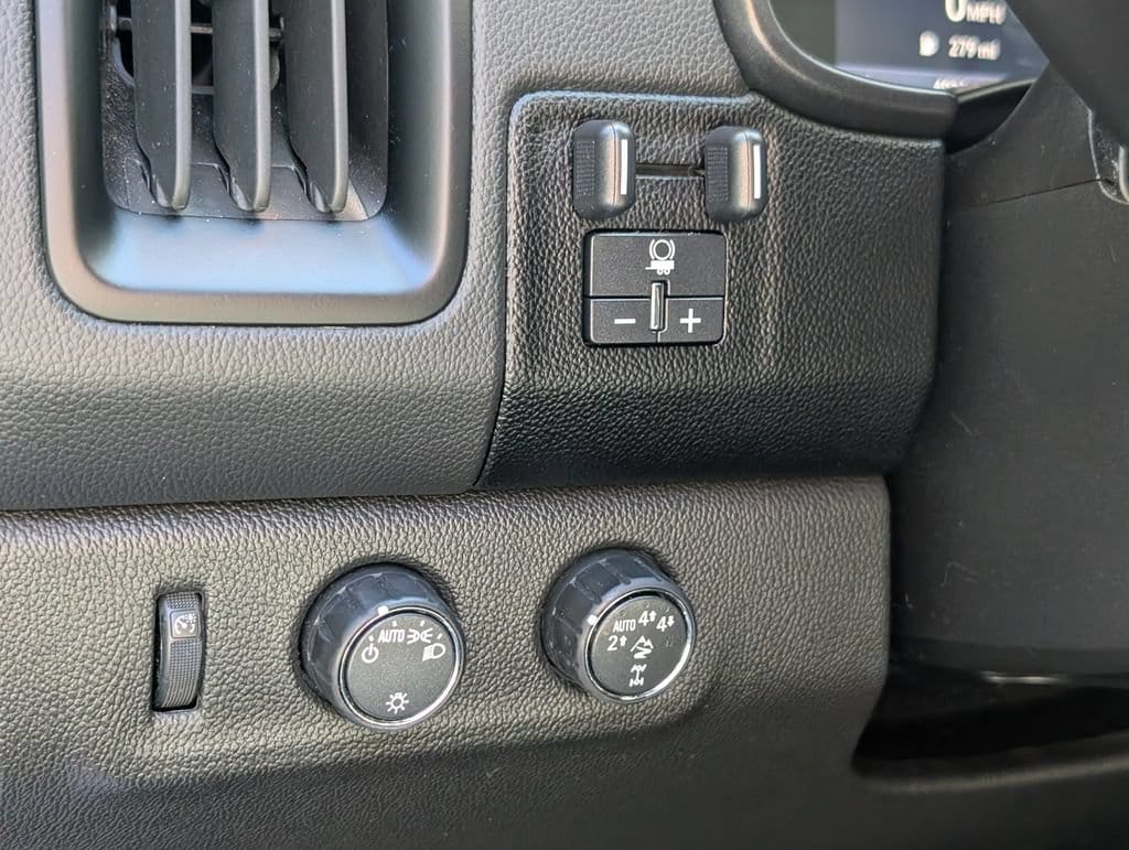2019 Chevrolet Colorado ZR2 - Photo 21