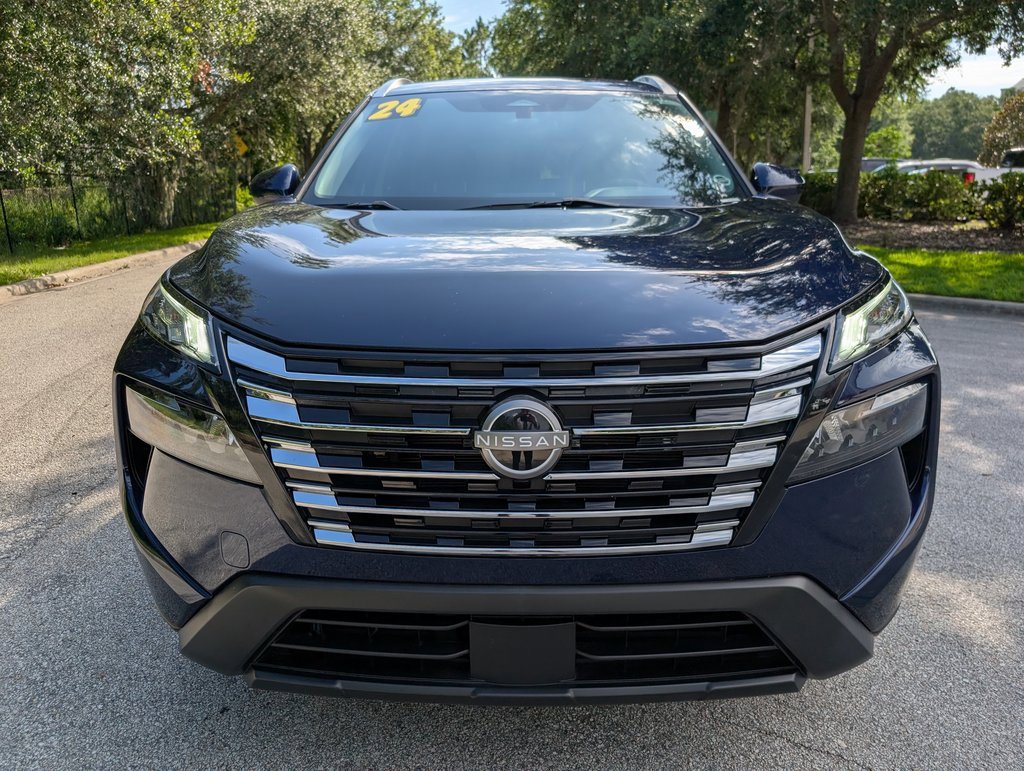 2024 Nissan Rogue SV photo 2