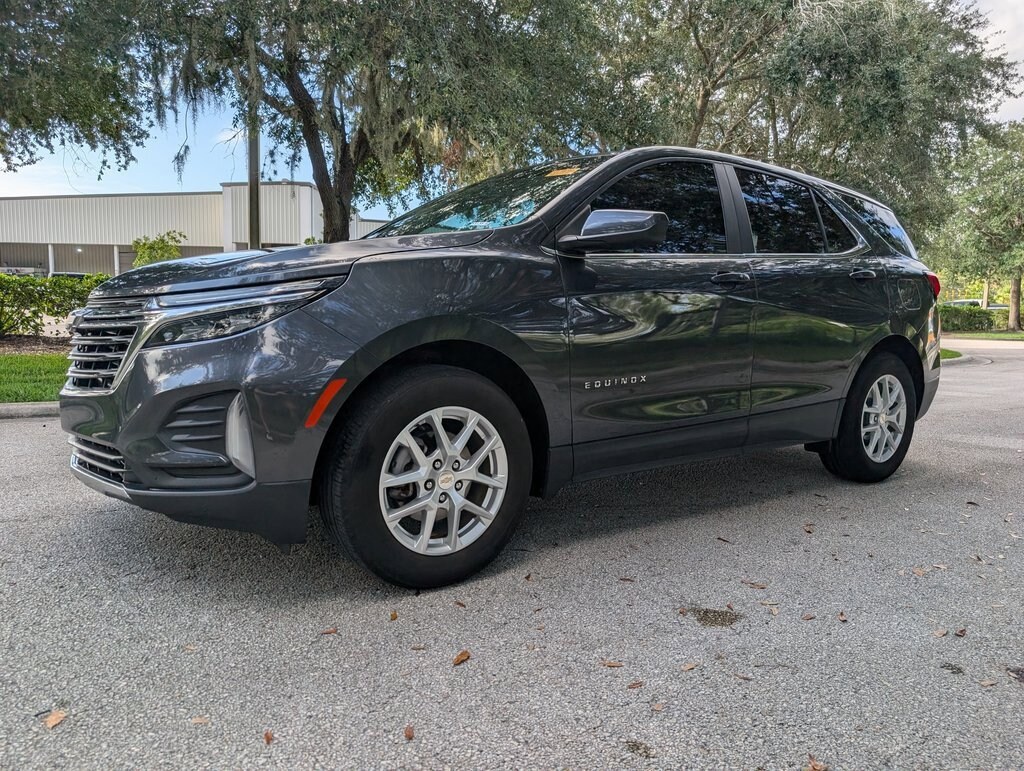 2023 Chevrolet Equinox LT photo 3