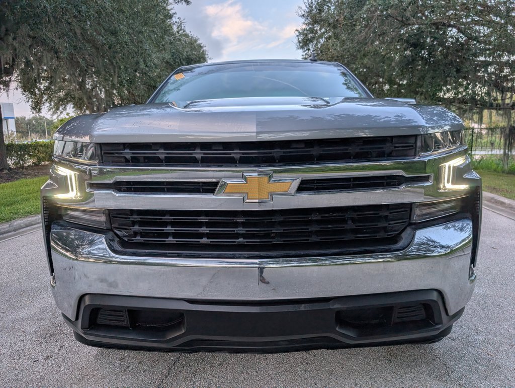 2021 Chevrolet Silverado 1500 LT photo 2