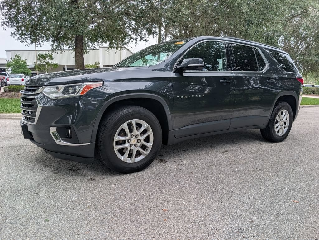 Used 2020 Chevrolet Traverse LT Cloth SUV