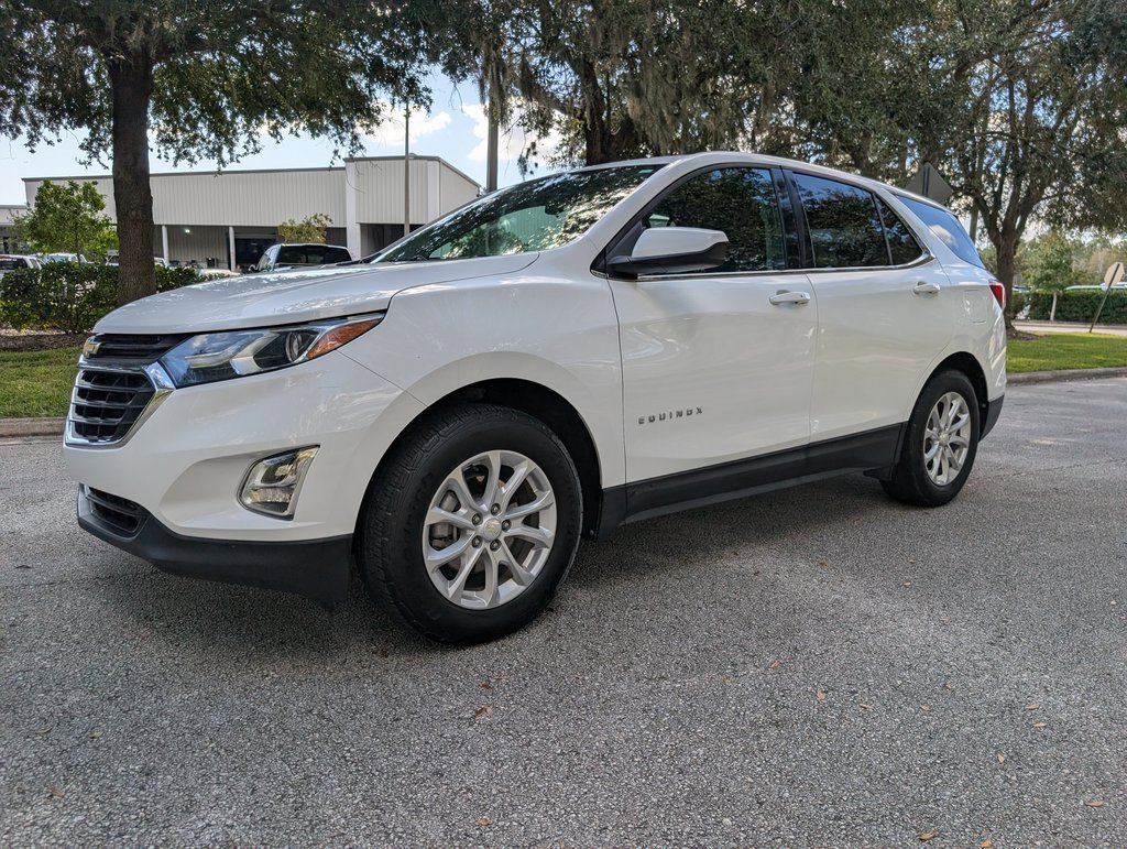 2018 Chevrolet Equinox LT photo 3